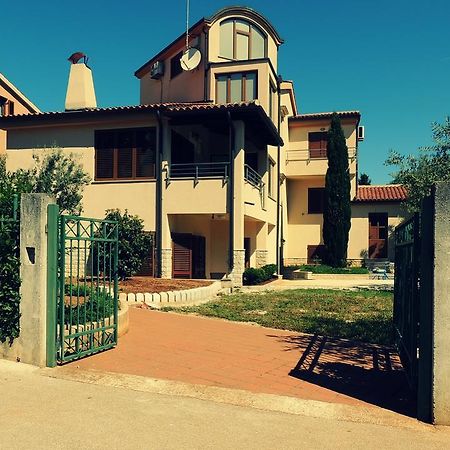 Stoja Apartment Pula Luaran gambar
