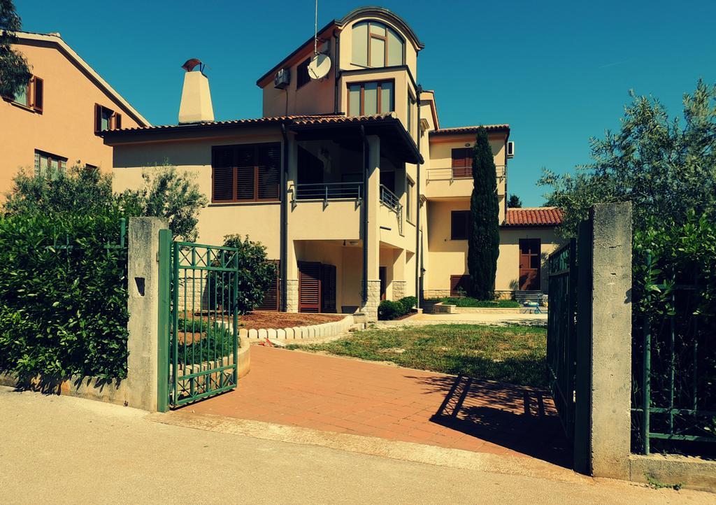 Stoja Apartment Pula Luaran gambar